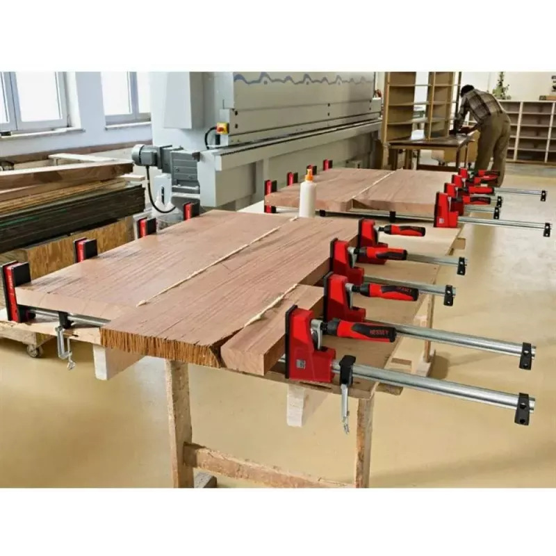 Bessey korpuso spaustuvas REVO KRE 1250/95 (modelis KRE125-2K) - reguliuojamas 1250 mm strypas, 95 mm žiočių gylis