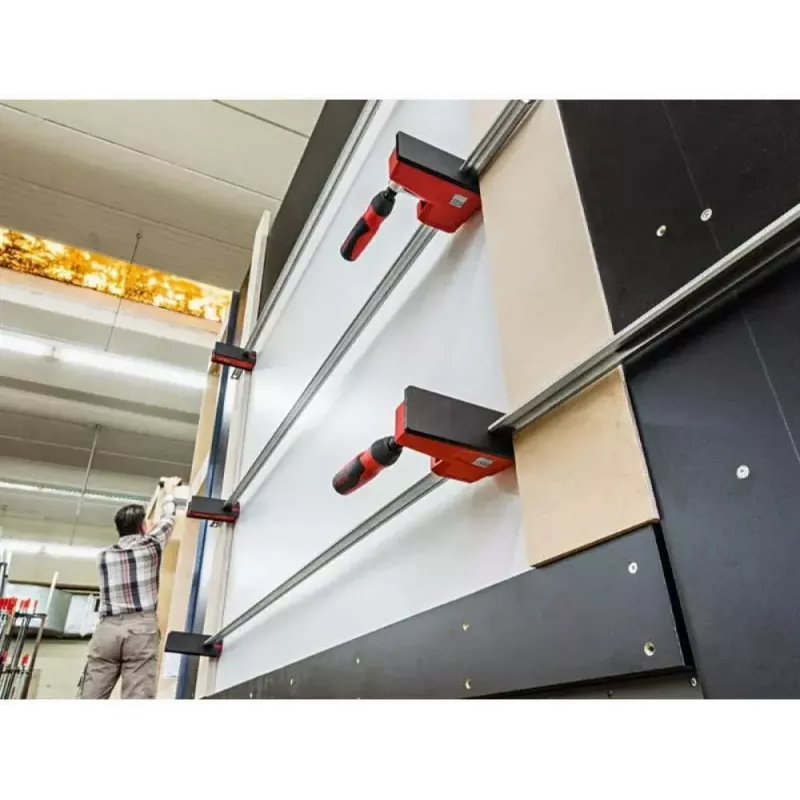 Bessey korpuso spaustuvas REVO KRE 1250/95 (modelis KRE125-2K) - reguliuojamas 1250 mm strypas, 95 mm žiočių gylis