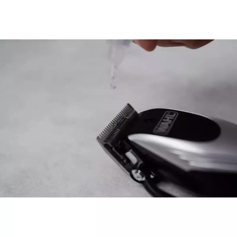 Plaukų kirpimo mašinėlė Wahl Rapid Clip 33 pakopų 0,7–28 mm ličio jonų, juoda nerūdijantis plienas