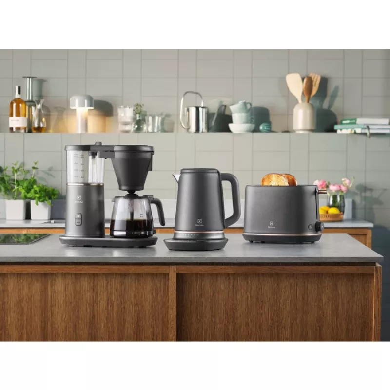 Skrudintuvas Electrolux E7T1-6BP 2 riekelėms 980 W Juoda