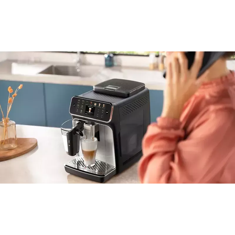 Philips 5500 serijos EP5546/70 pilnai automatinė espreso kavos aparatas