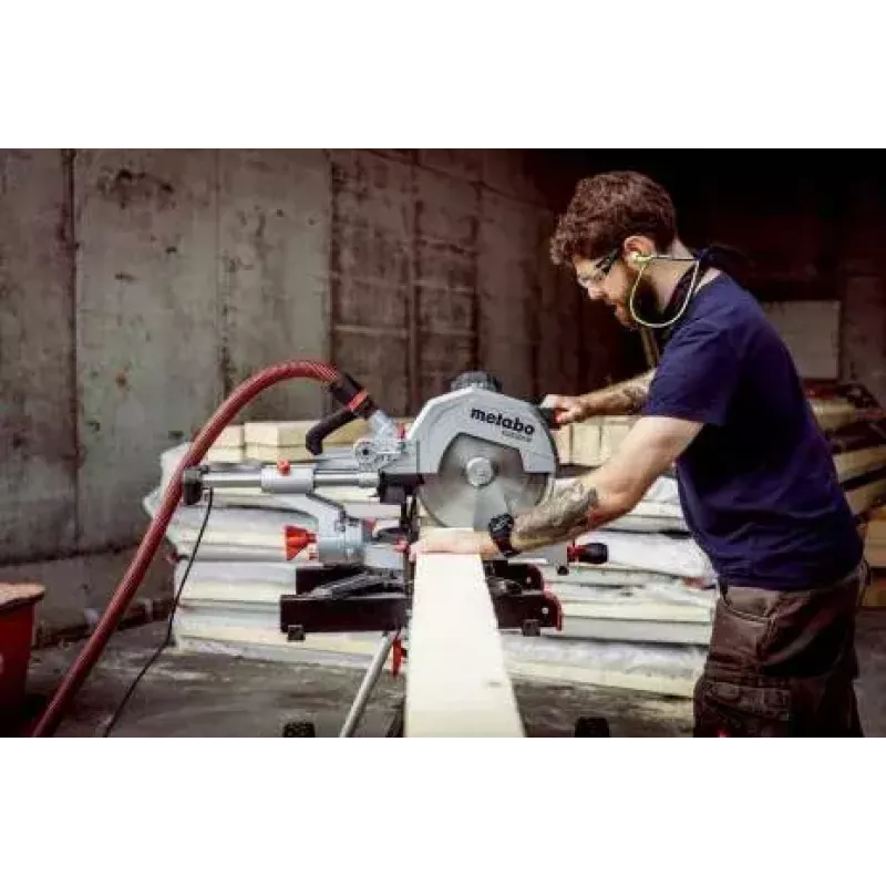 Metabo KGS 305 M 3700 aps./min 1600 W dvipusio pasvirimo kampinis pjūklas