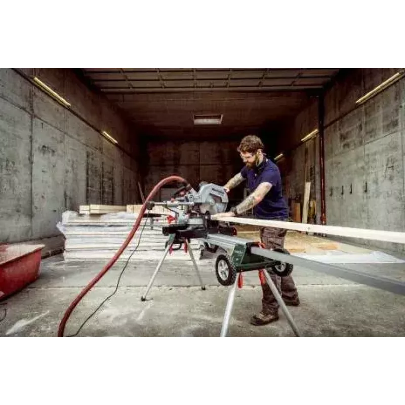 Metabo KGS 305 M 3700 aps./min 1600 W dvipusio pasvirimo kampinis pjūklas