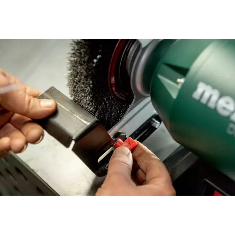 Stalinis šlifuoklis Metabo BS 200 Plus