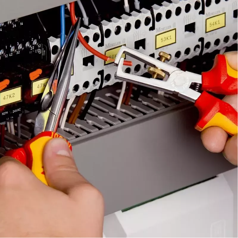 Kabelių užspaudimo kombinuotasis įrankis Knipex 11 06 160 T