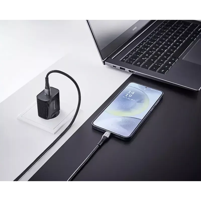 Maitinimo adapteris Intenso W20C 20W USB-C juodas