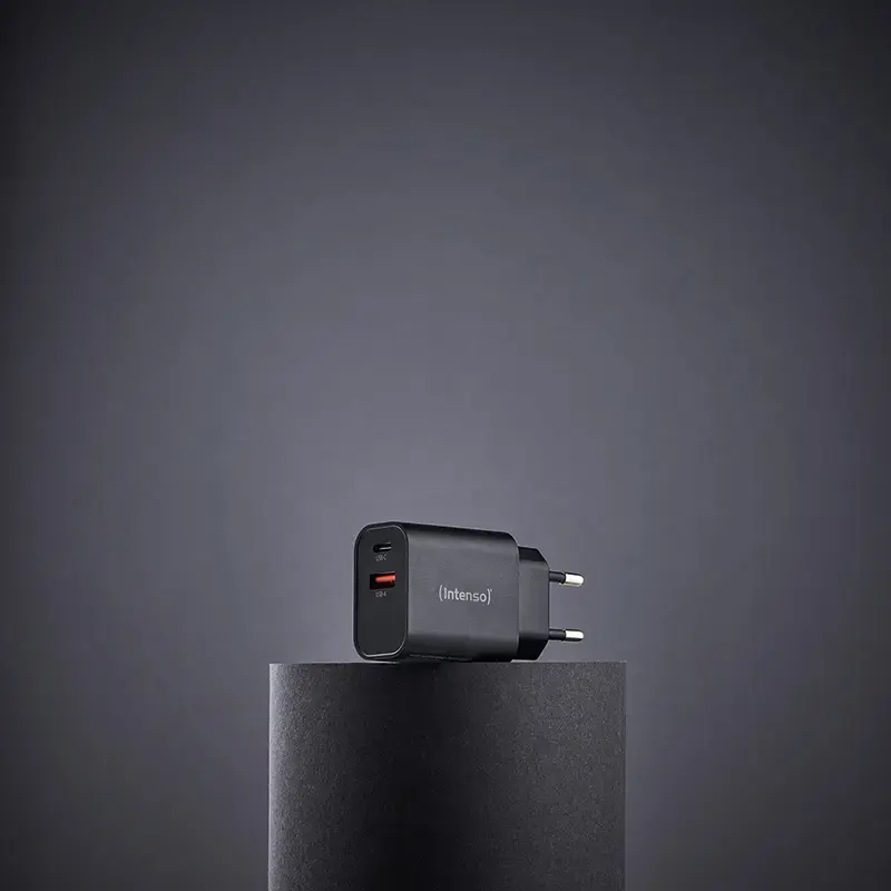 Maitinimo adapteris Intenso W30AC 30W USB-A USB-C Juodas