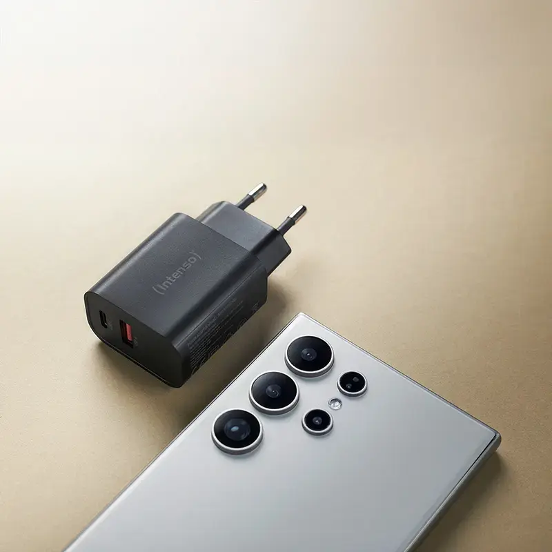 Maitinimo adapteris Intenso W30AC 30W USB-A USB-C Juodas
