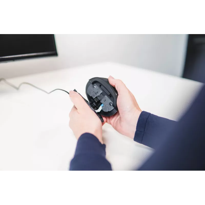 BakkerElkhuizen Oyster Wired pelė, ambidekstrinė, vertikalaus dizaino, lazerinė, USB Type-A, 1200 DPI, juoda, sidabrinė