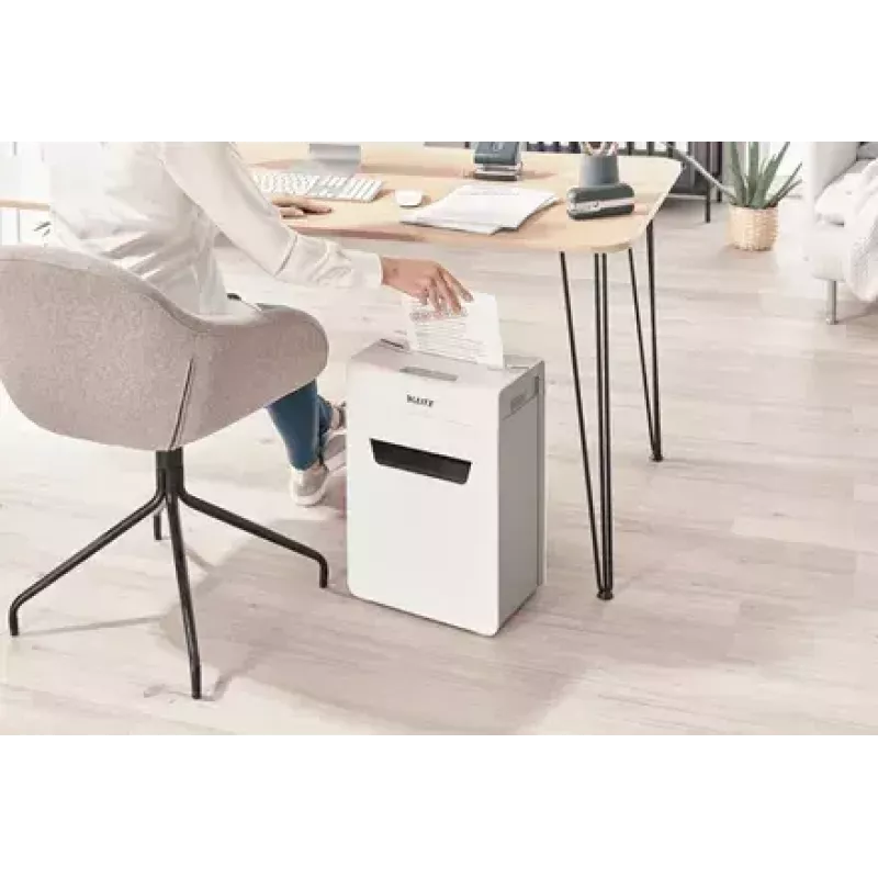 Popieriaus smulkintuvas LEITZ IQ Protect Premium 6M P5 — Mikro pjovimas, 18 l, Jutiklinis valdymas, 351×204×355 mm