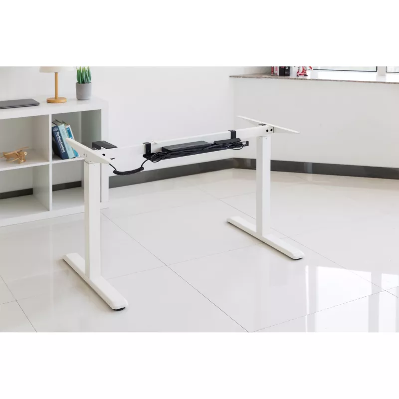 Kabelių kreiptuvas / lentyna tvirtinimui po stalu InLine 131×590×74 mm, juoda