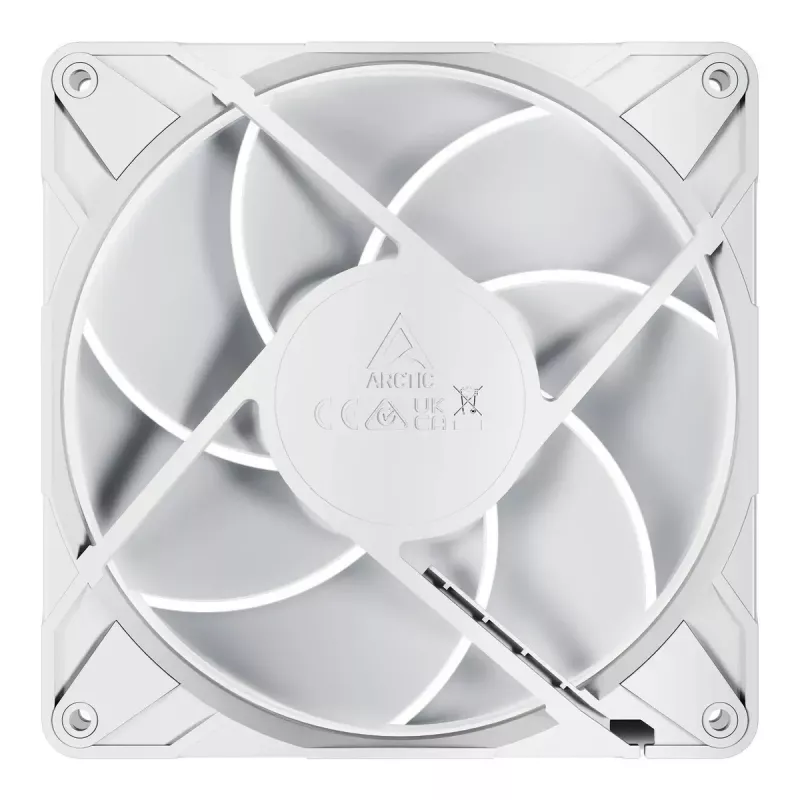 ARCTIC Freezer P14 Pro A-RGB (balta) – 3 vnt. pakuotė 140 mm A-RGB PWM ventiliatorius su kabelių skirstytuvu