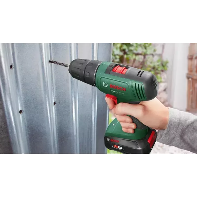 Bosch EasyDrill 18V-40 1630 RPM begraktis 1,3 kg juoda, žalia