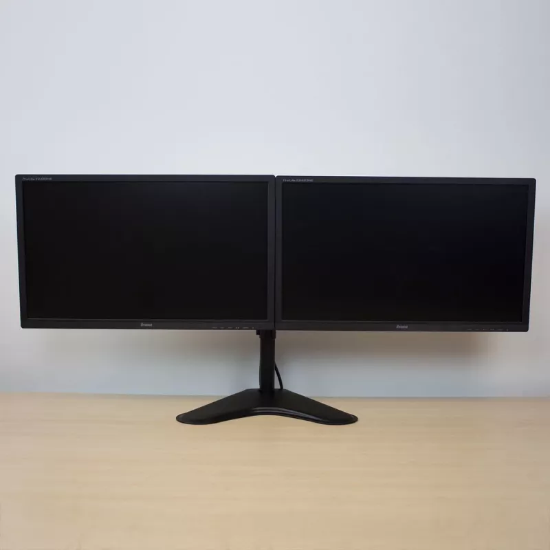 ACT laisvai pastatoma dviejų monitorių rankena AC8320, maks. svoris 16 kg, min. ekranas 33 cm, maks. ekranas 81,3 cm