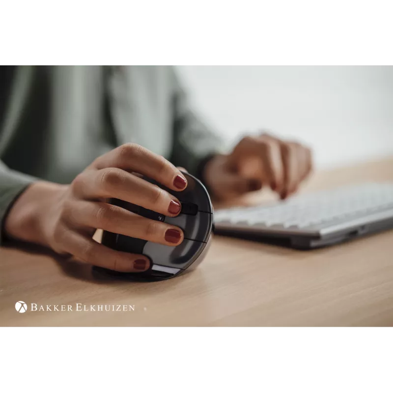 BakkerElkhuizen Evoluent D maža, dešinei rankai, vertikalus dizainas, lazeris, USB Type-A, 3200 DPI, juoda