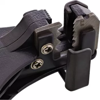InLine saulės kabelių nuėmiklis 94101 — skirtas 2,5/4,0/6,0 mm², 75×180×35 mm, juoda/raudona