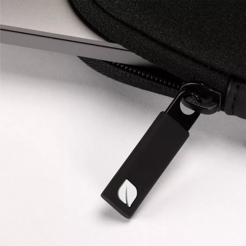 Incase Classic 38,1 cm (15 colių) įmautės dėklas Juodas