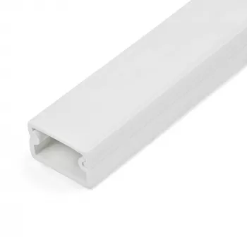 “StarTech.com” vientisas kabelių tvarkymo kanalas su lipnia juosta ir dangteliu, 3/4 colio (19 mm) P x 3/8 colio (11 mm) A - 3 pėdų (1 m) ilgio, PVC tinklo / maitinimo laido slėptuvas / sieninis laidų lovelis, talpina iki 6 kabelių, UL sąraše