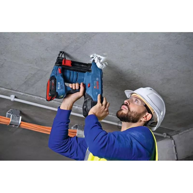 Vinių kalimo įrankis Bosch GNB 18V-40 maitinamas baterijomis 18 V lengvas