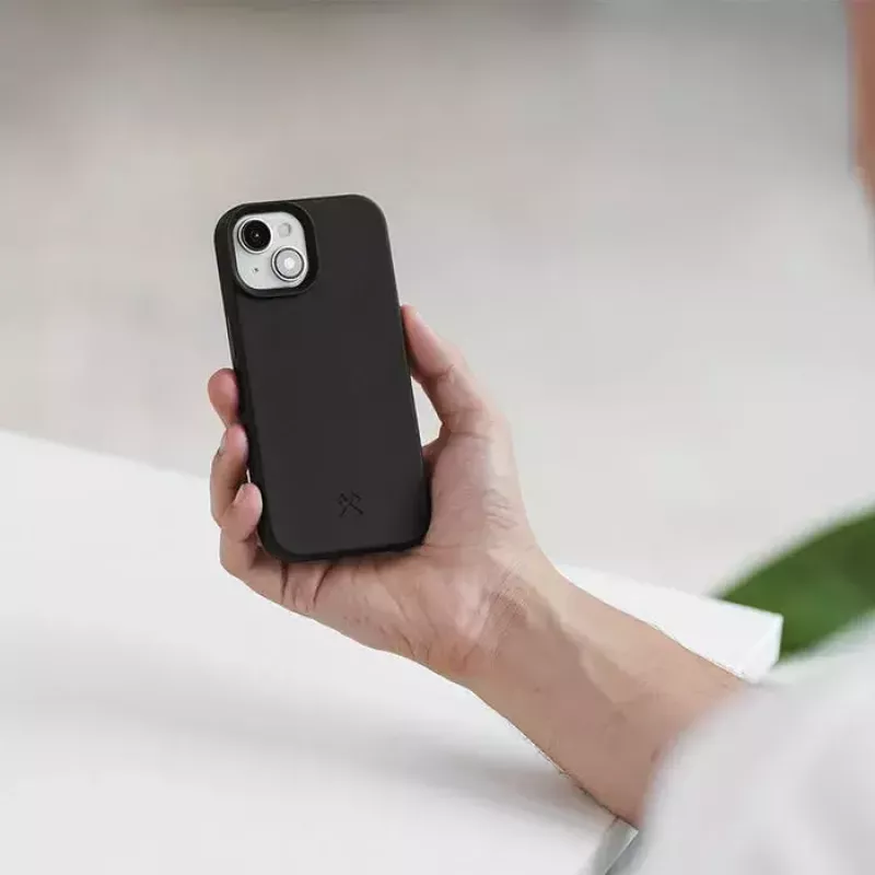 Woodcessories Bio Case mobiliojo telefono dėklas Juodas skirtas iPhone 15 Plus