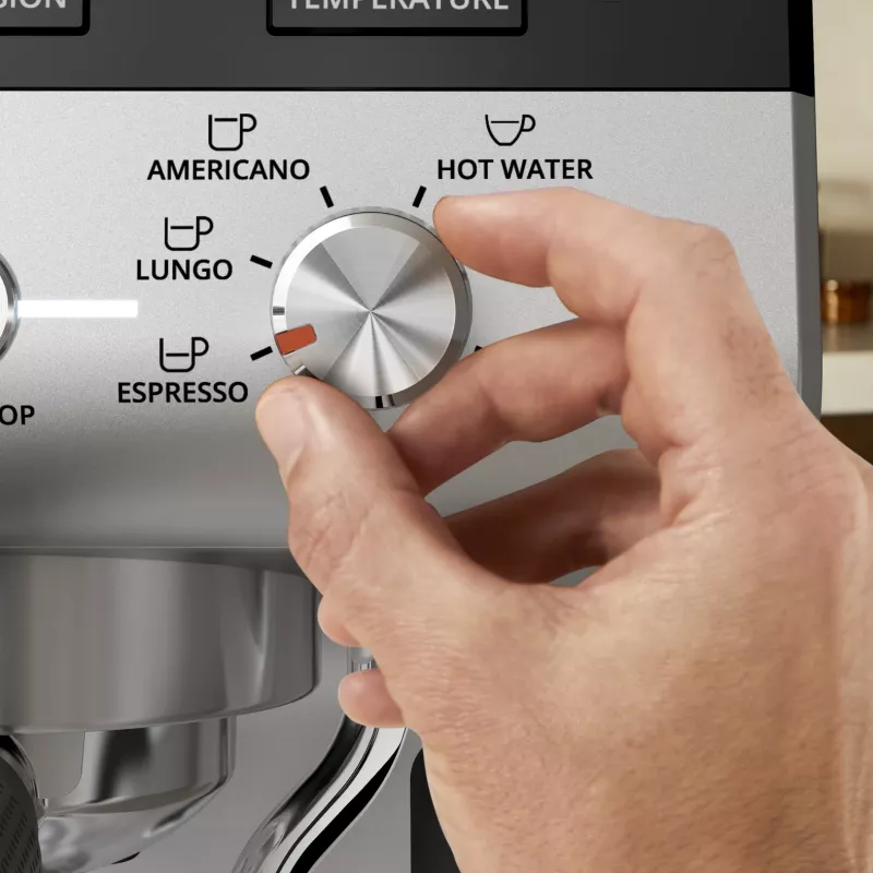 Espreso aparatas KRUPS XP801T pusiau automatinis su įmontuotu malūnėliu, 3 L vandens bakelis, 2 puodelių išpylimas, juoda / nerūdijantis plienas