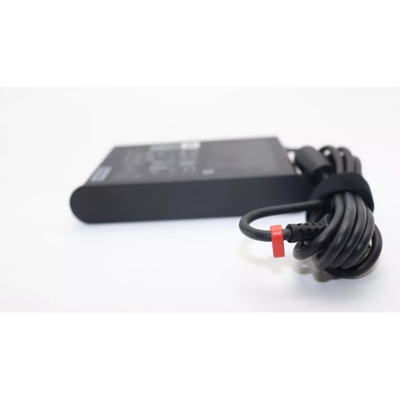 Lenovo 5A11K67847 maitinimo adapteris / inverteris Vidinis 135 W Juoda