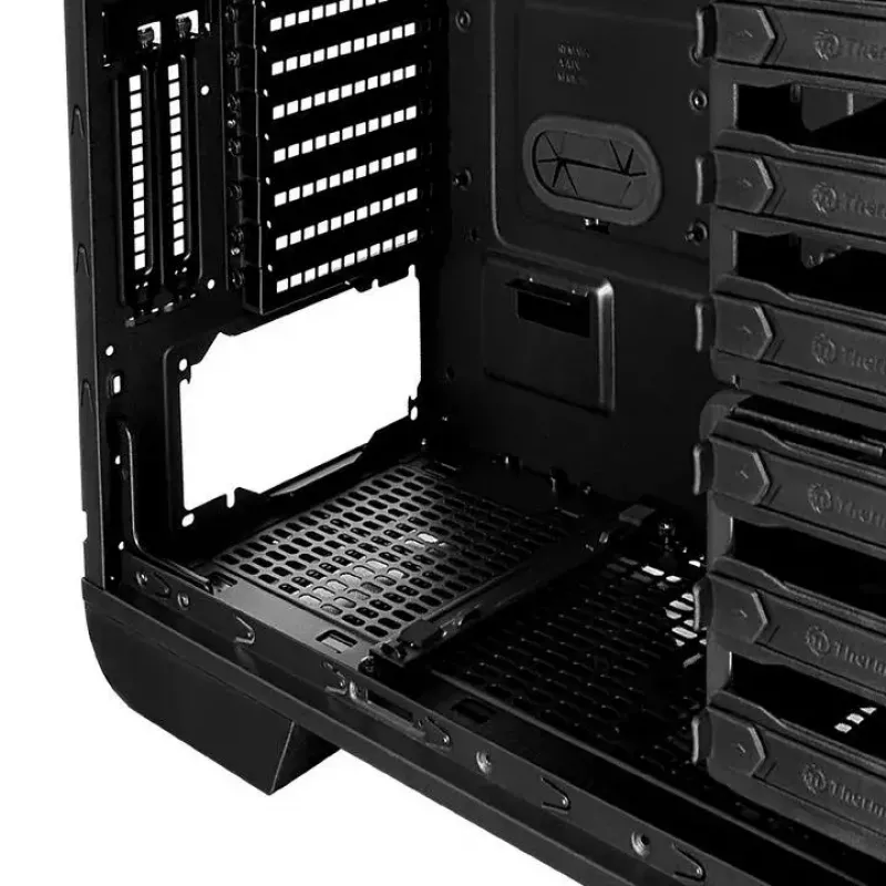 PC korpusas Thermaltake Core V71 Full Tower juodas