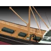 Žvejybinio laivo modelis Revell North Sea Trawler