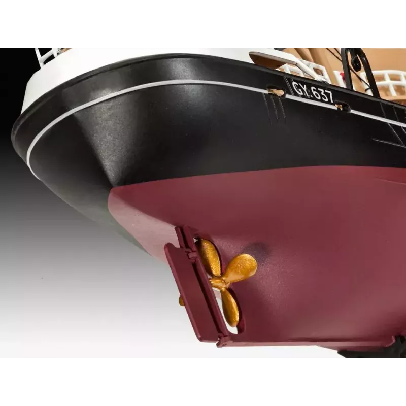 Žvejybinio laivo modelis Revell North Sea Trawler