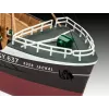 Žvejybinio laivo modelis Revell North Sea Trawler