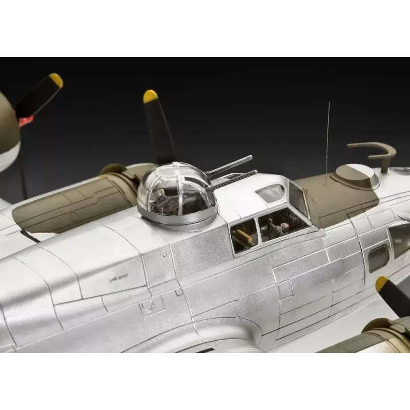 Revell B-17G Flying Fortress plastikinis modelio rinkinys