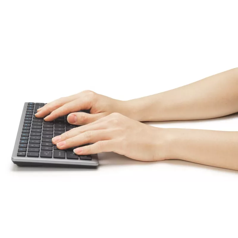 Kensington KB435 EQ Įkraunama kelių įrenginių kompaktinė klaviatūra