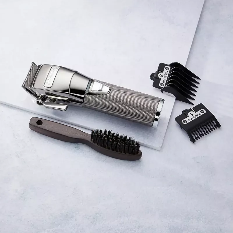 Belaidis kirpimo aparatas „BaByliss PRO FX8700E“ – chromuotas, įmontuota baterija, 120 min. veikimo laikas, 6300 aps./min.