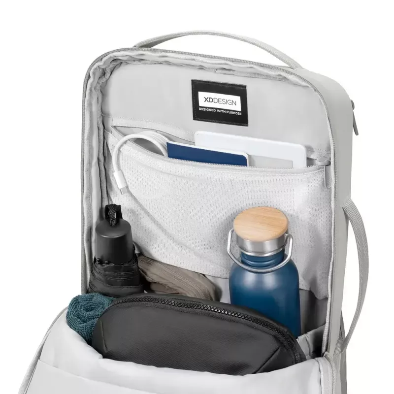 Kuprinė XDDESIGN Air P706.3219 — Pilka, 15 L, nešiojamojo kompiuterio skyrius iki 15,6 col., užrakinamas pagrindinis slankiklis