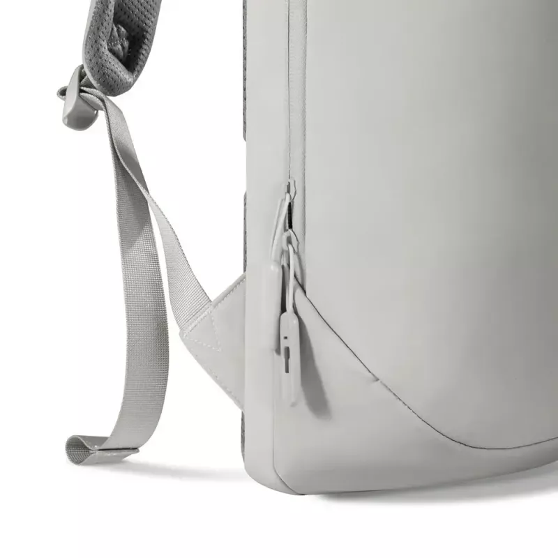 Kuprinė XDDESIGN Air P706.3219 — Pilka, 15 L, nešiojamojo kompiuterio skyrius iki 15,6 col., užrakinamas pagrindinis slankiklis
