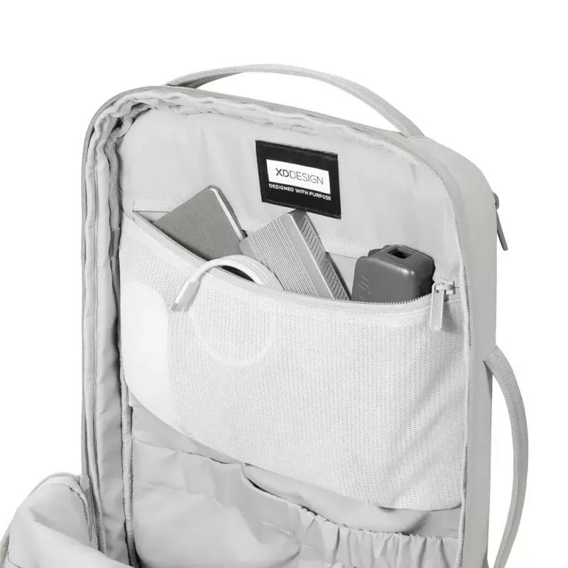 Kuprinė XDDESIGN Air P706.3219 — Pilka, 15 L, nešiojamojo kompiuterio skyrius iki 15,6 col., užrakinamas pagrindinis slankiklis