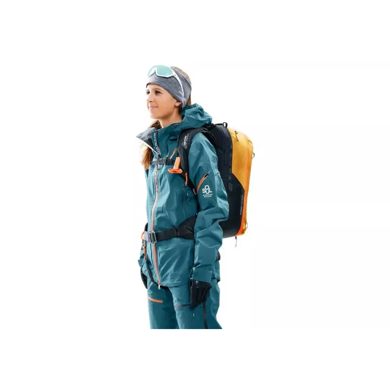 Krepšys DEUTER Alproof Lite 20 SL — lengva 20 l moterims pritaikyta kuprinė