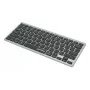 Manhattan Ultra plonas dvigubo režimo belaidė klaviatūra, vokiškas QWERTZ išdėstymas, Bluetooth (v3.0) ir belaidė (2,4 GHz), 78 žemo profilio žirkliniai klavišai, automatinis energijos valdymas, 10 m veikimo nuotolis, USB-A mikro imtuvas, AAA baterija (pridedama), Windows ir Mac, trejų metų garantija