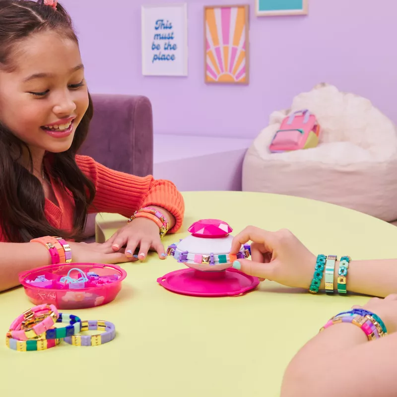 Cool Maker, PopStyle apyrankių gamybos rinkinys su 170 karoliukų, pagaminkite ir perdarykite 10 (pakuotė gali skirtis), meno ir amatų žaislai vaikams nuo 7 metų