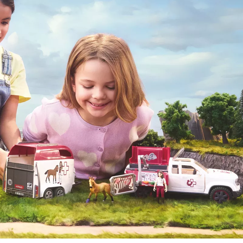 schleich HORSE CLUB Mobilus veterinaras su priekaba, Gyvūnas, Arkliai, 5 m., Įvairiaspalvis