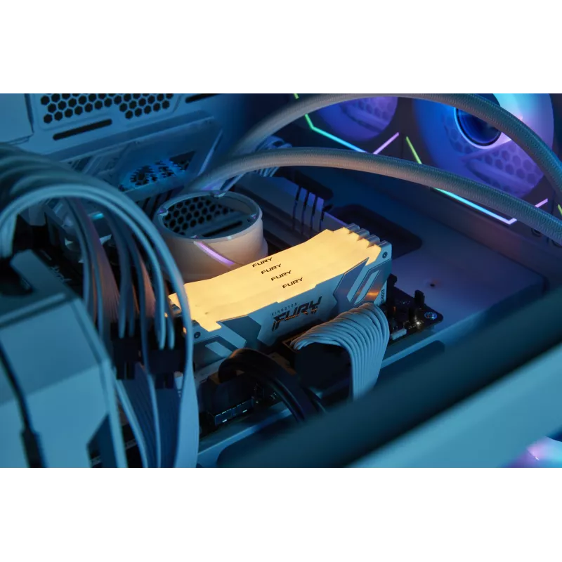 Stalinis DDR5 32GB 6400MT/s CL32 288 kontaktų DIMM Kingston FURY Renegade RGB baltas 1.4V