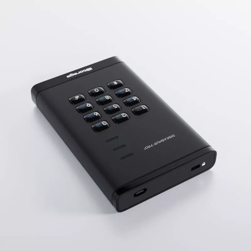 iStorage diskAshur PRO³ HDD 2TB | Saugus nešiojamasis standusis diskas | Atitinka FIPS 140-3 3 lygį | AES-XTS 256 bitų aparatinė įranga | Apsaugotas PIN kodu | Nepriklausomas nuo OS ir platformos | Atitinka GDPR, TAA | Apsauga nuo brutalios jėgos atakų | Atsparus dulkėms/vandeniui