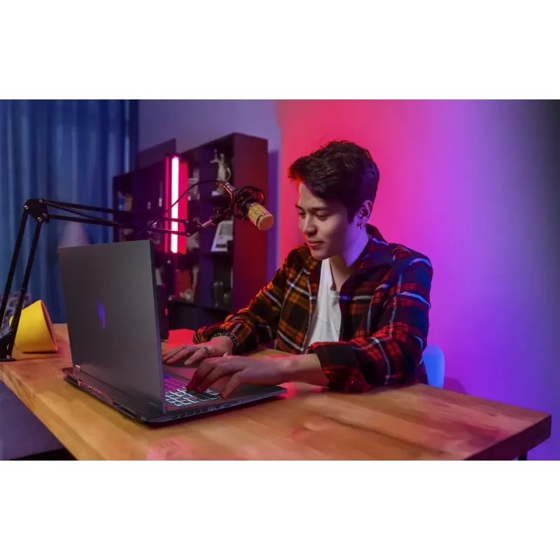 Acer Nitro 18 AI AMD AN18-61-R952 AMD Ryzen AI 9 365 nešiojamasis kompiuteris 45,7 cm (18 colių) WQXGA 32 GB DDR5-SDRAM 2 TB SSD NVIDIA GeForce RTX 5070 Ti Wi-Fi 6E (802.11ax) Windows 11 Home vokiška klaviatūra juodas