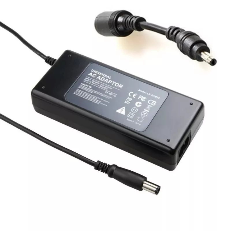 CoreParts MBA1196 maitinimo adapteris / keitiklis Vidinis 65 W Juoda