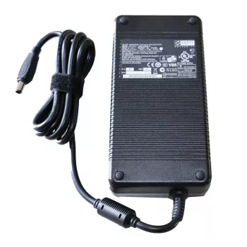 CoreParts MBA1266 maitinimo adapteris / keitiklis Vidinis 230 W Juoda