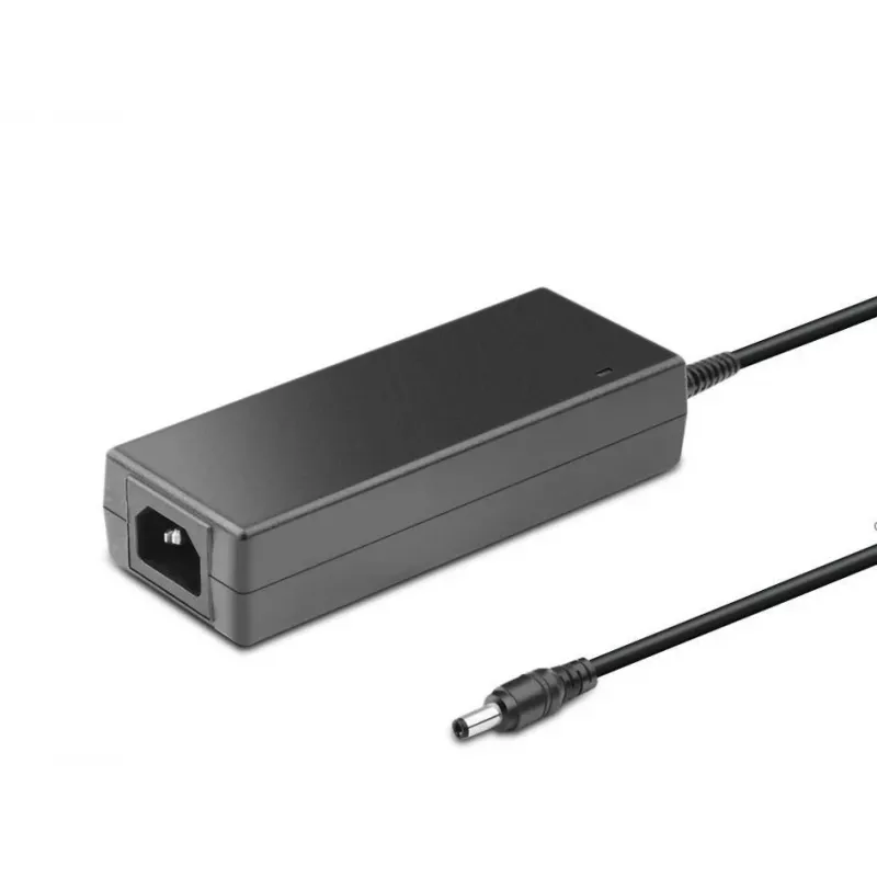 CoreParts MBA1359 maitinimo adapteris / keitiklis Vidinis 80 W Juoda