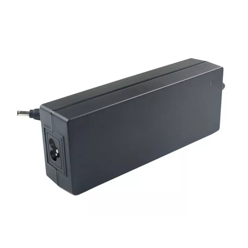 CoreParts MBXAC-AC0016 maitinimo adapteris / inverteris Vidinis 120 W Juoda