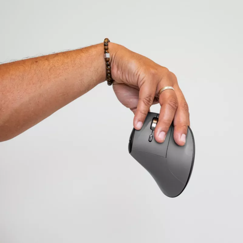 BakkerElkhuizen FastForward Pro pelė, dešiniarankiams, vertikalus dizainas, optinė, RF belaidė + Bluetooth + USB Type-C, 5000 DPI, juoda, pilka