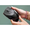 „BakkerElkhuizen Handshake pelė“ kairiarankiams, kairiarankė, vertikalus dizainas, optinė, RF belaidė + Bluetooth + USB Type-C, 6400 DPI, juoda, pilka