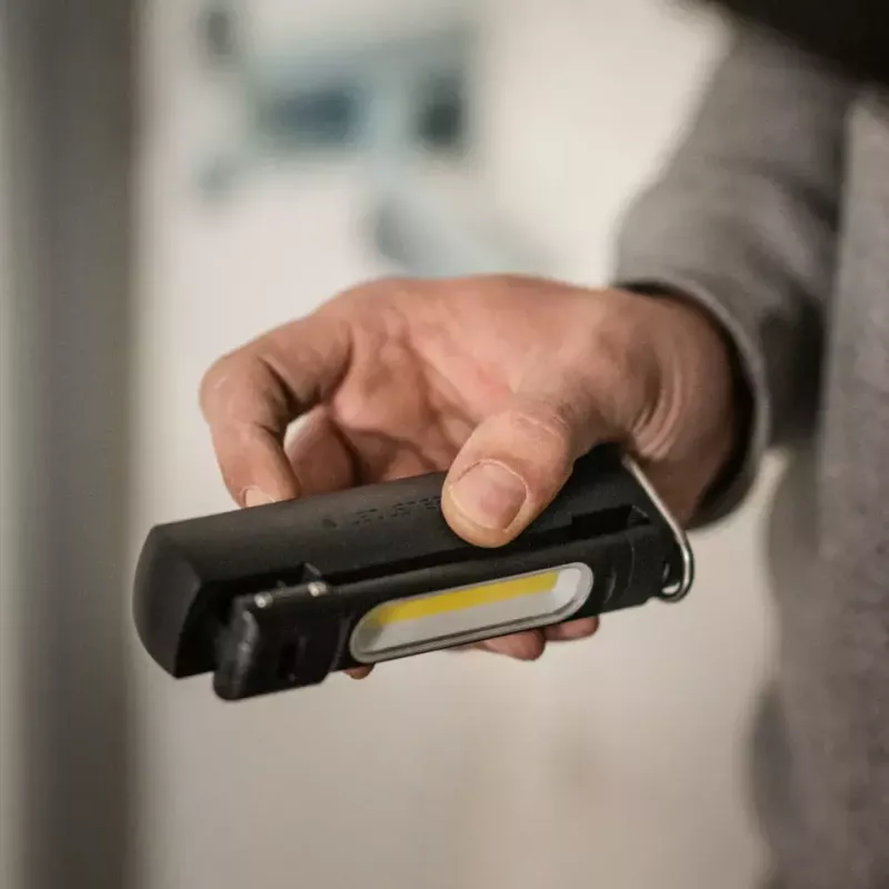 Kišeninis darbo žibintuvėlis Ledlenser W7R Work juodas LED 220 lm 2500 mAh